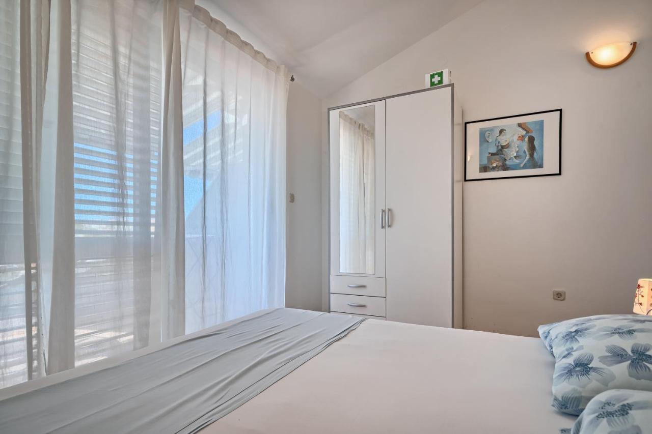 Apartmani Ticic トロギール エクステリア 写真